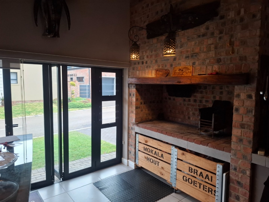 2 Bedroom Property for Sale in Hartenbos Central Western Cape